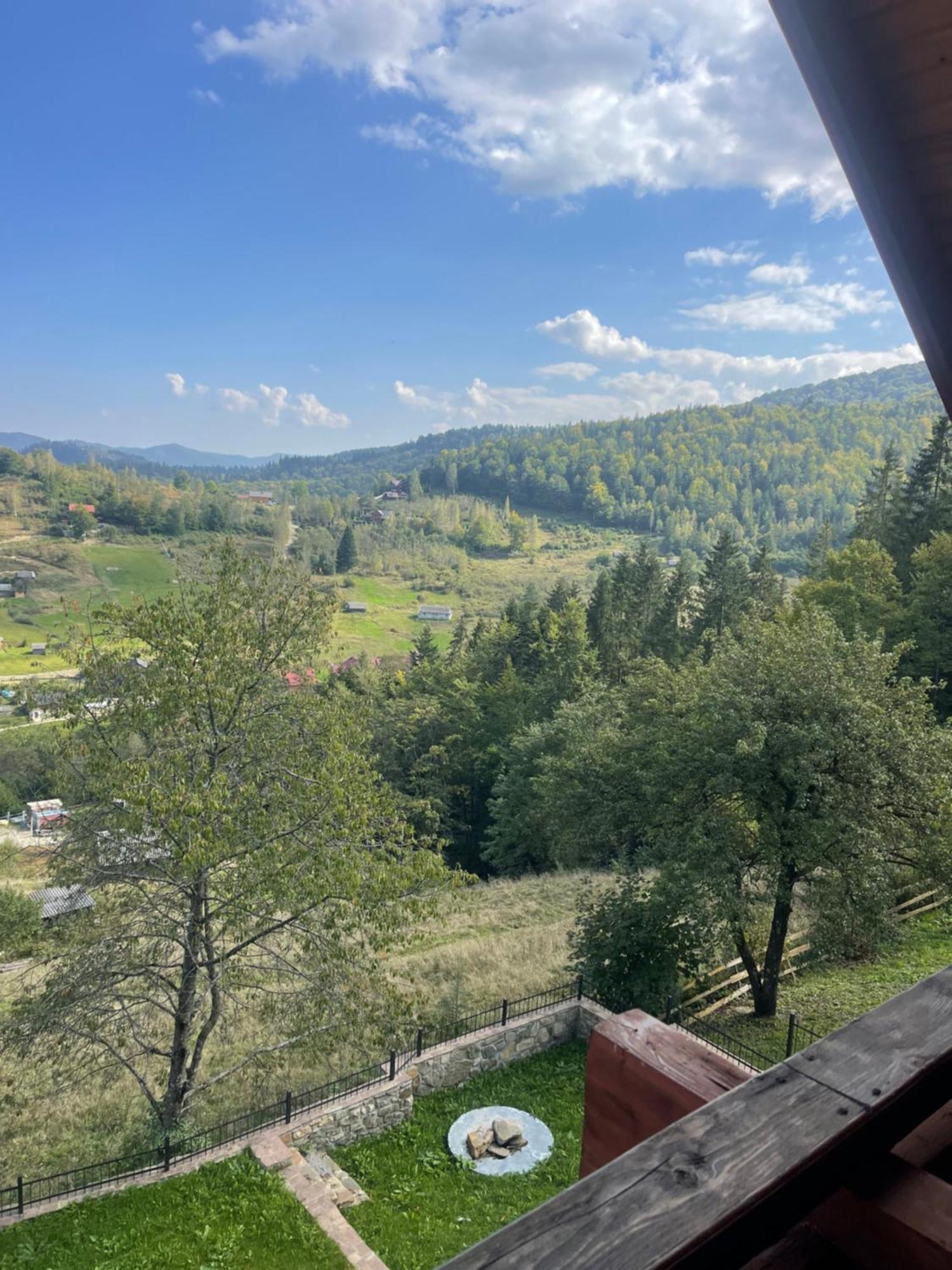 Карпатский Рай Yaremche Exterior foto